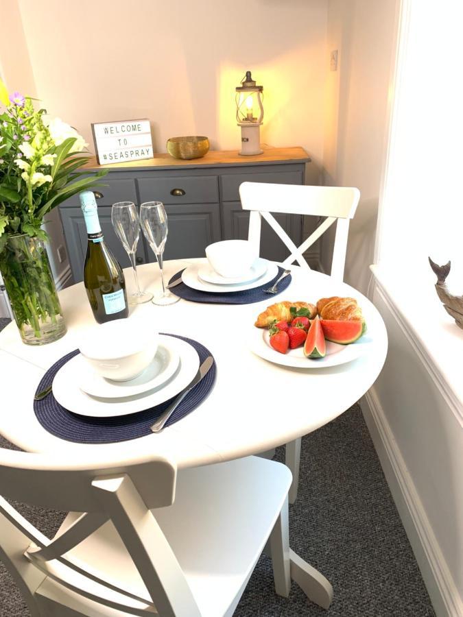 Seaspray Boutique Whitby Apartment Bagian luar foto